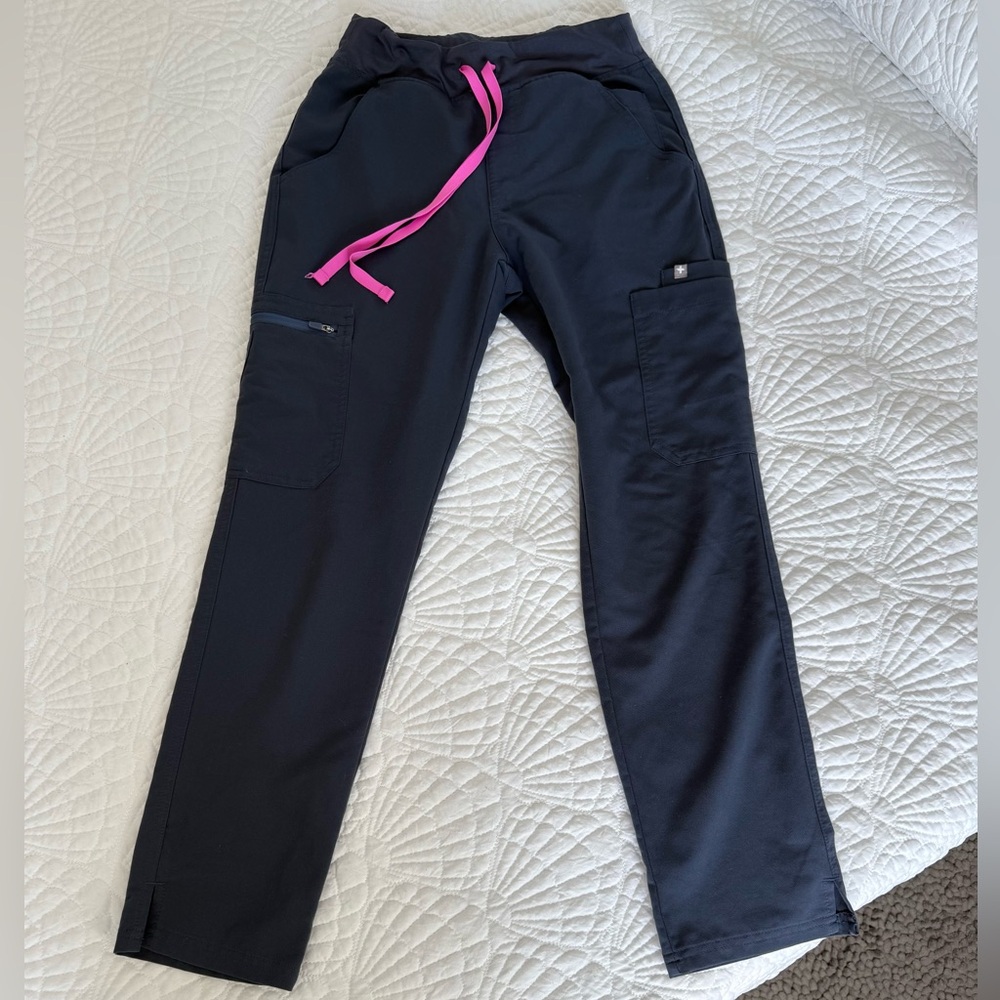 Figs technical collection zipped pockets scrub pants XS P